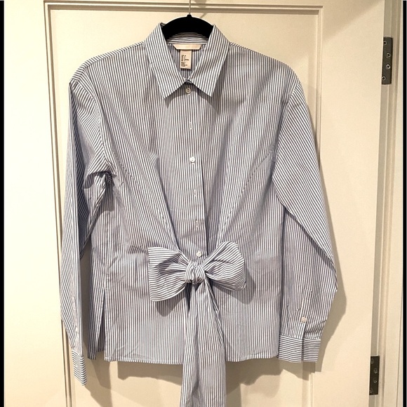 H&M Tops - NWT SZ 4 Play and white H&M top